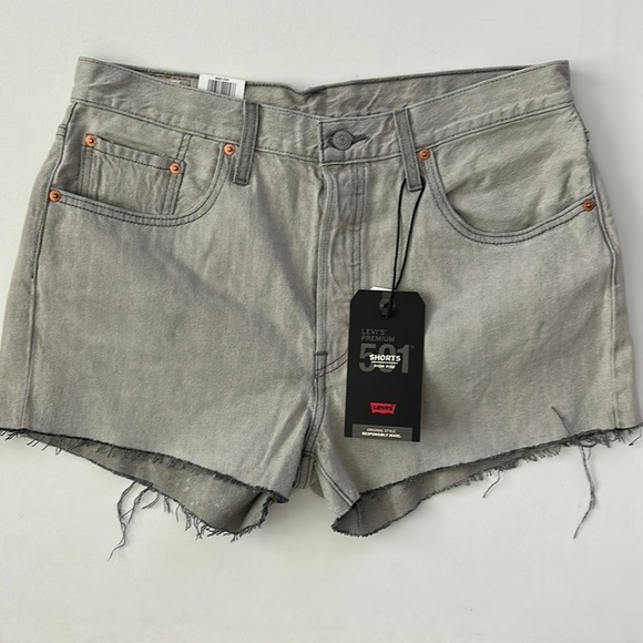 Levi’s Premium 501 ORIGINAL SHORTS Size 32 Women - Picture 1 of 16